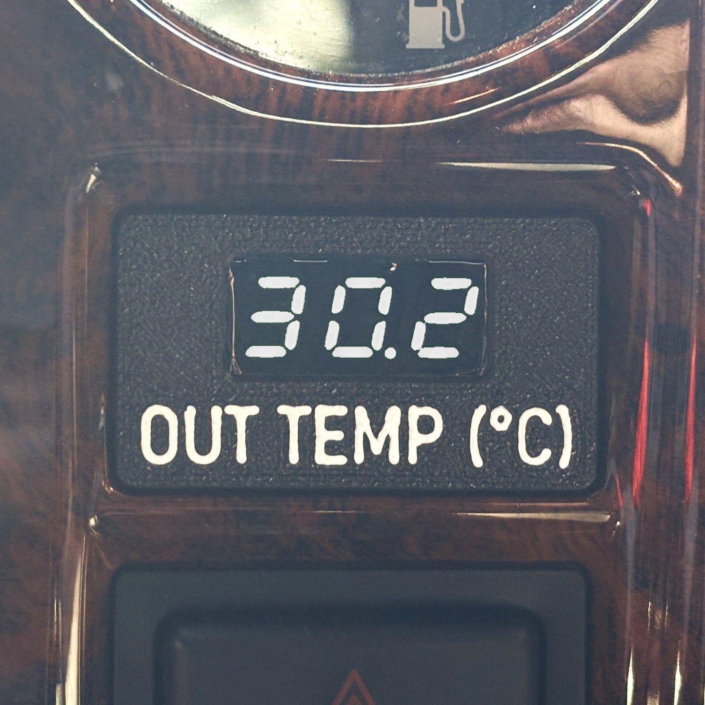 Toyota Switch Slot LCD Thermometer for 60/70/80 Series LandCruiser, 90 Series Prado, Hilux (Horizontal, 42x24mm)