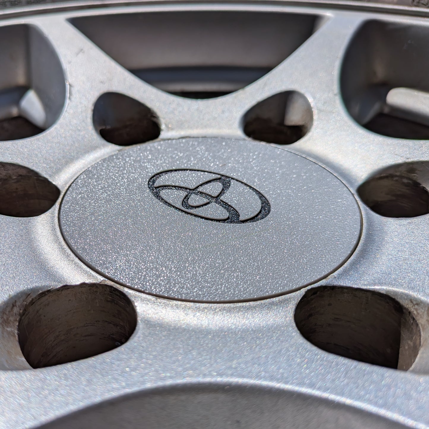 Kimberley Wheel Centre Cap Badges for Toyota LandCruiser Prado 90 Series (1996-2002)